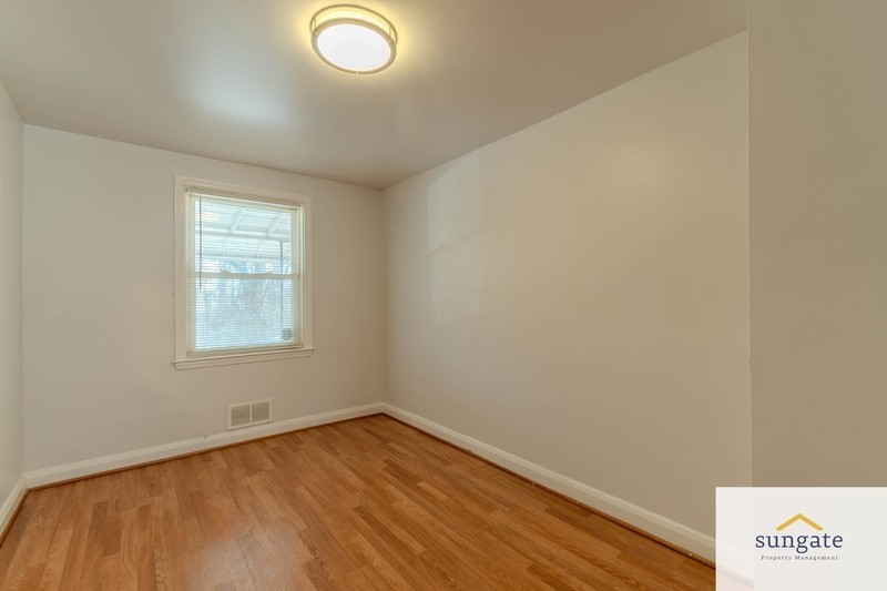 751 Yale Ave - Photo 6 of 42