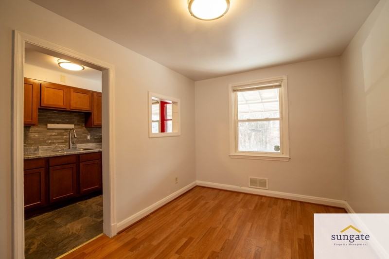 751 Yale Ave - Photo 7 of 42