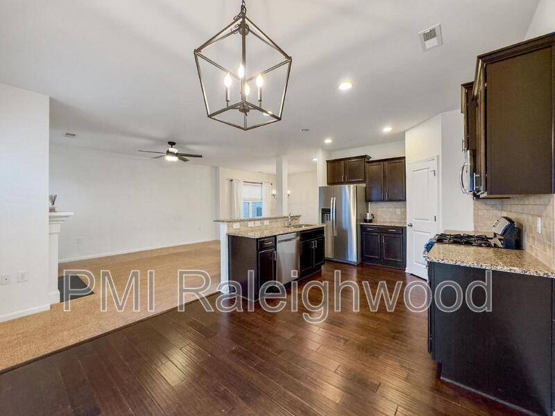 1017 Thoughtful Spot Ln - Photo 6 of 24