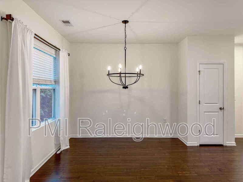 1017 Thoughtful Spot Ln - Photo 7 of 24