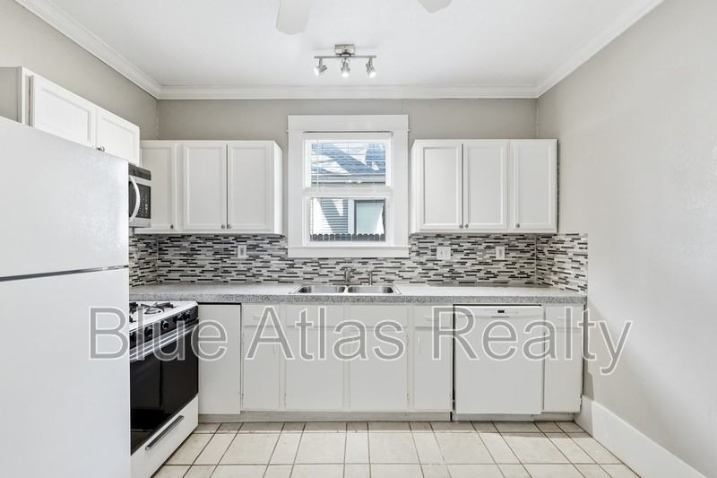 4822 Worth St #A - Photo 3 of 25