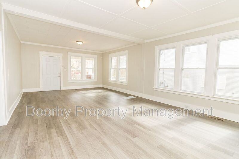 3011 15th Ave - Photo 3 of 16