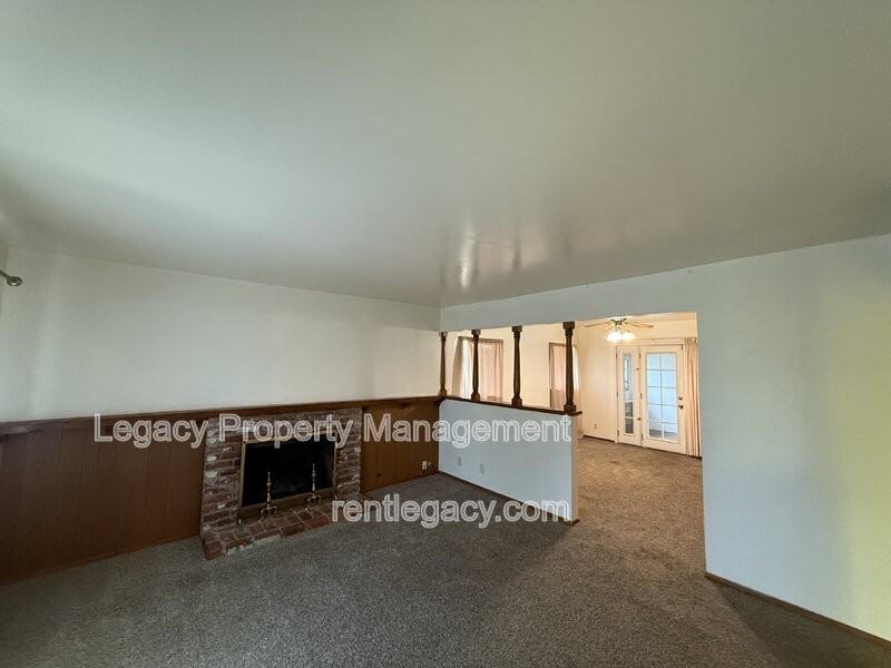 7545 Blackhawk Dr - Photo 2 of 17