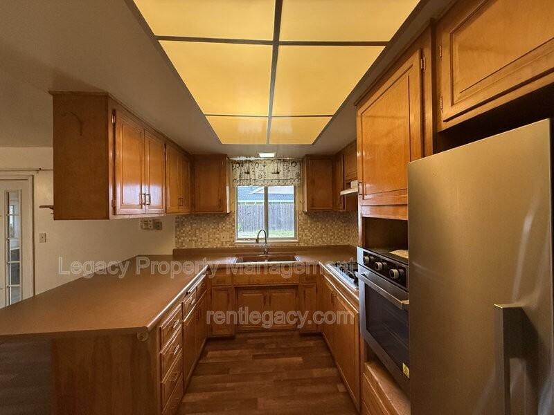 7545 Blackhawk Dr - Photo 6 of 17