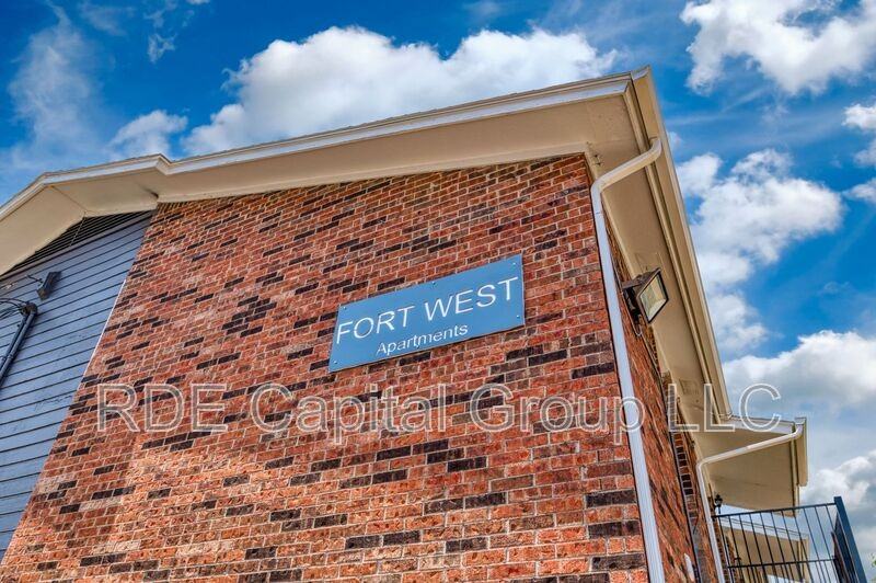 8021 W Elizabeth Ln #115 - Photo 2 of 22