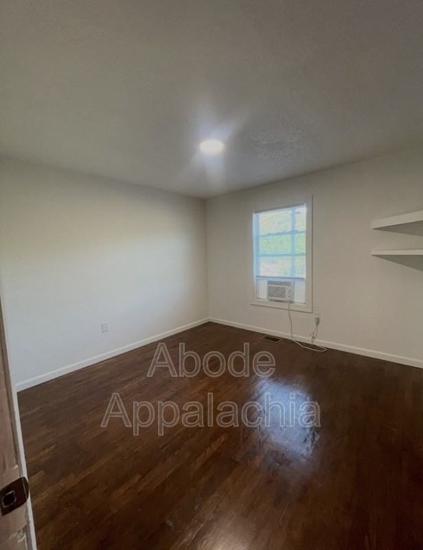 187 Poplar St #2 - Photo 3 of 7