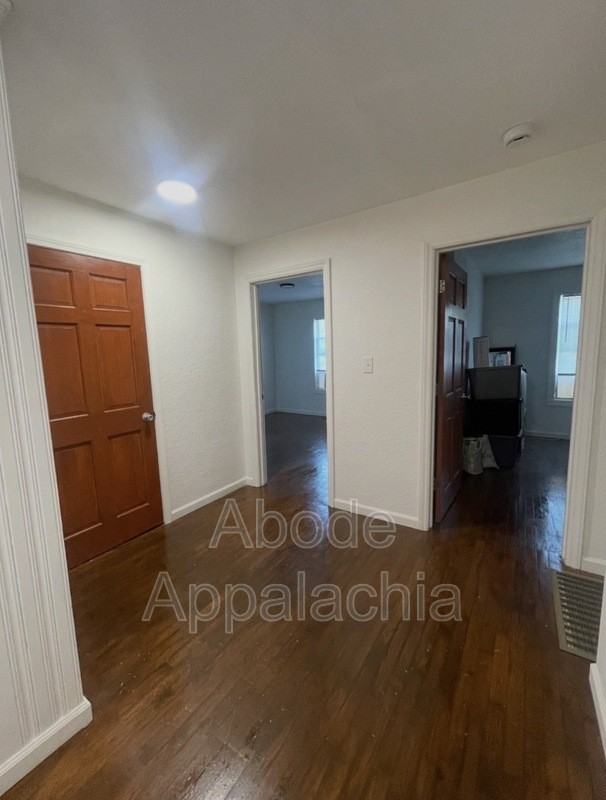 187 Poplar St #2 - Photo 4 of 7