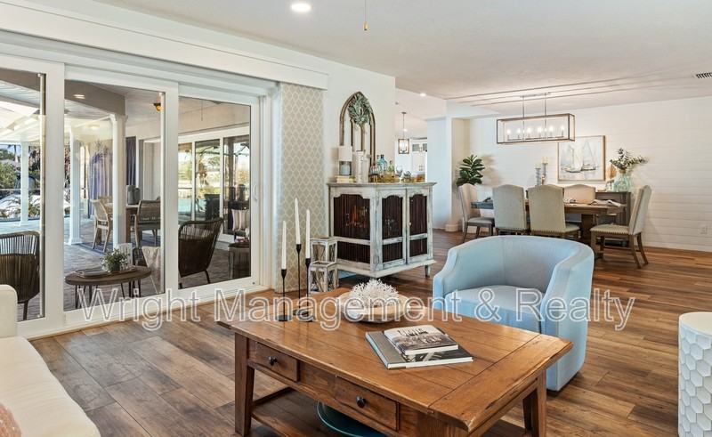 6611 Surfside Blvd - Photo 7 of 33