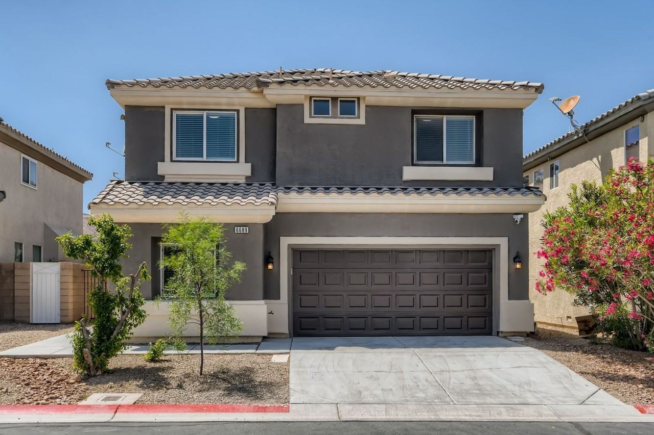 6689 Roanoke Ct - Photo 2 of 28