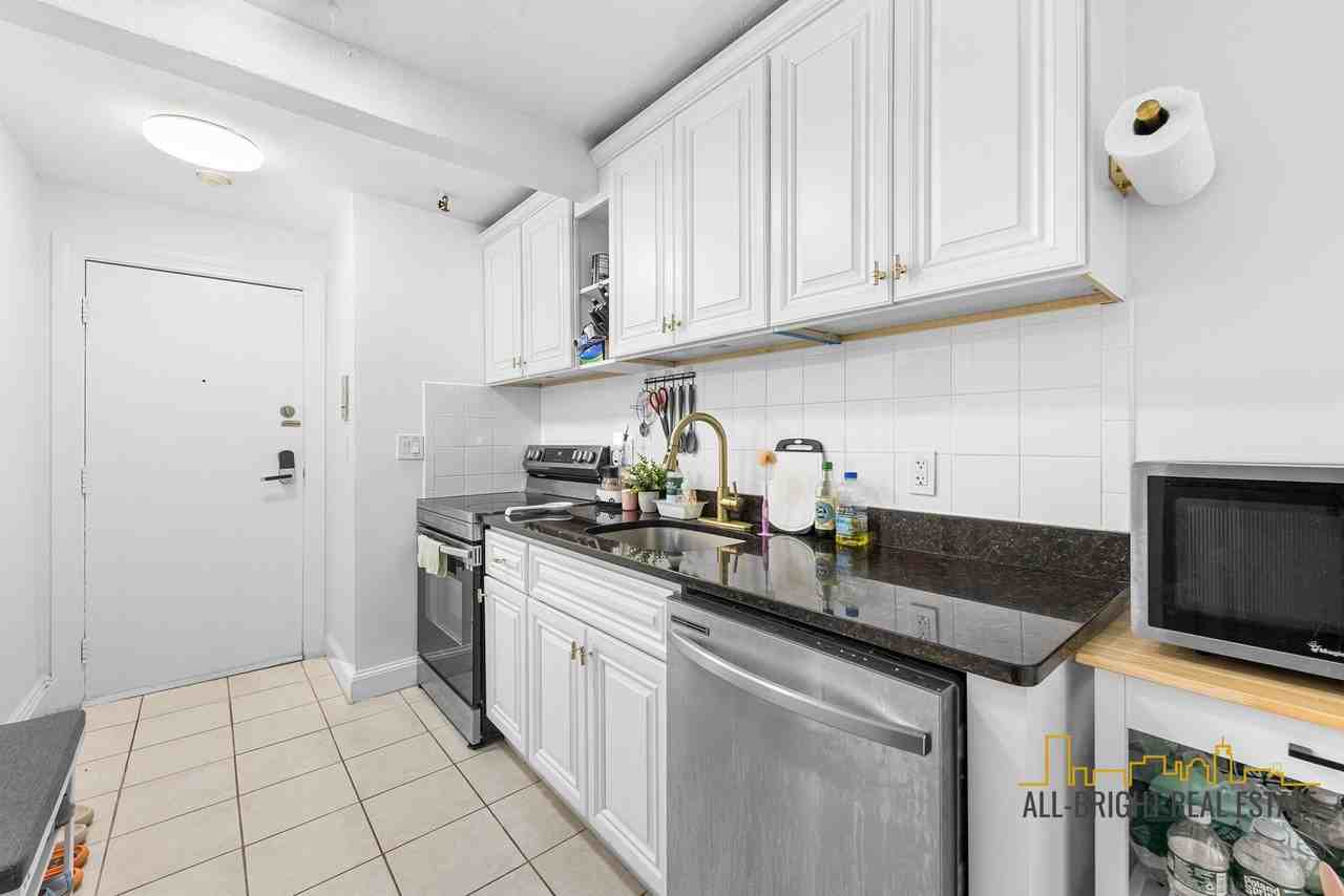 59 Park Vale Ave #4 - Photo 2 of 15