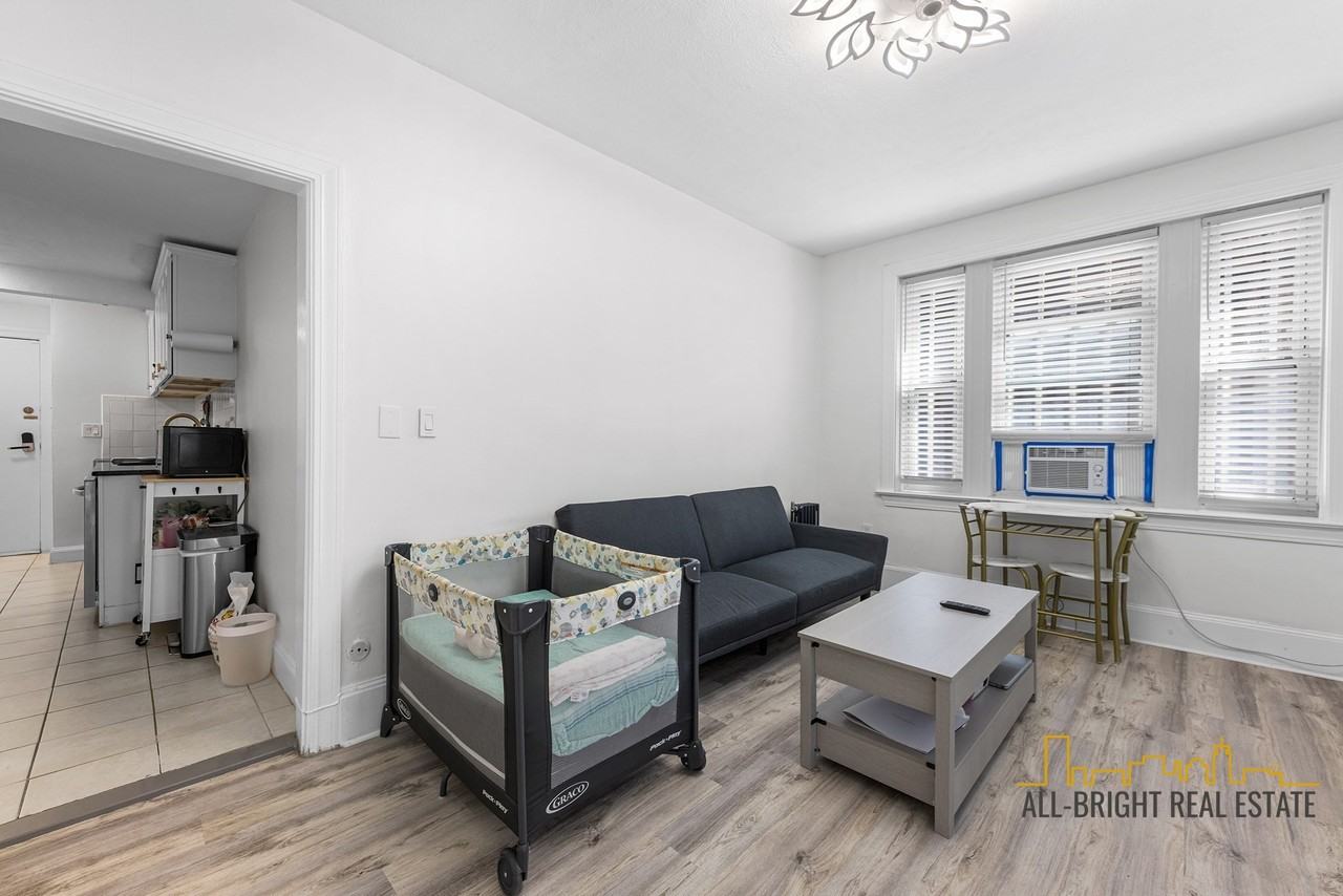 59 Park Vale Ave #4 - Photo 5 of 15