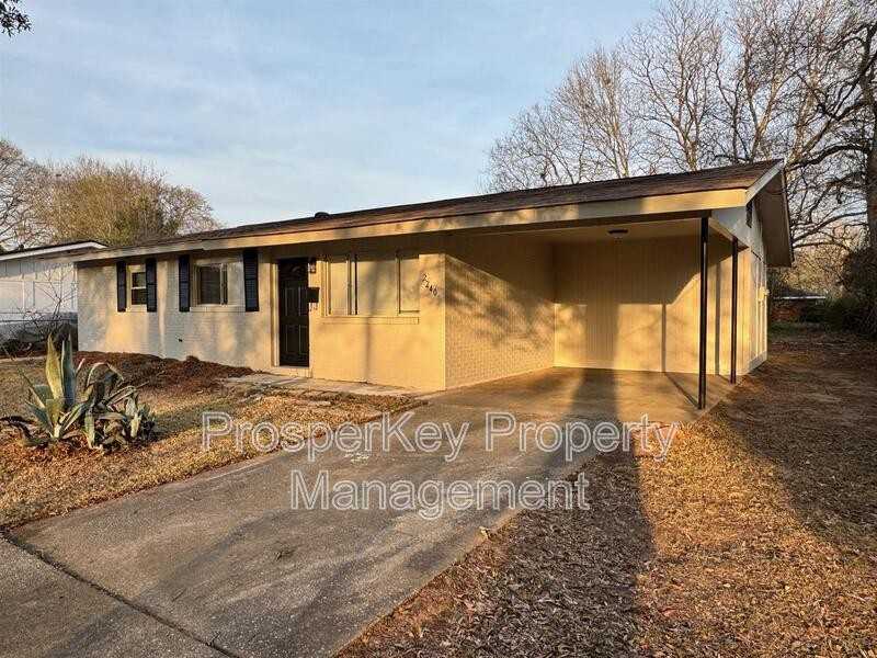 2240 Patsy Ln - Photo 3 of 19