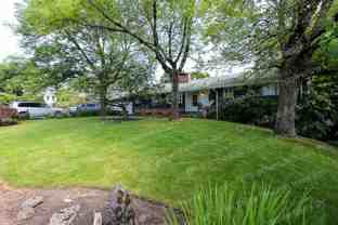 160 SW Towle Ave - Photo 1 of 1