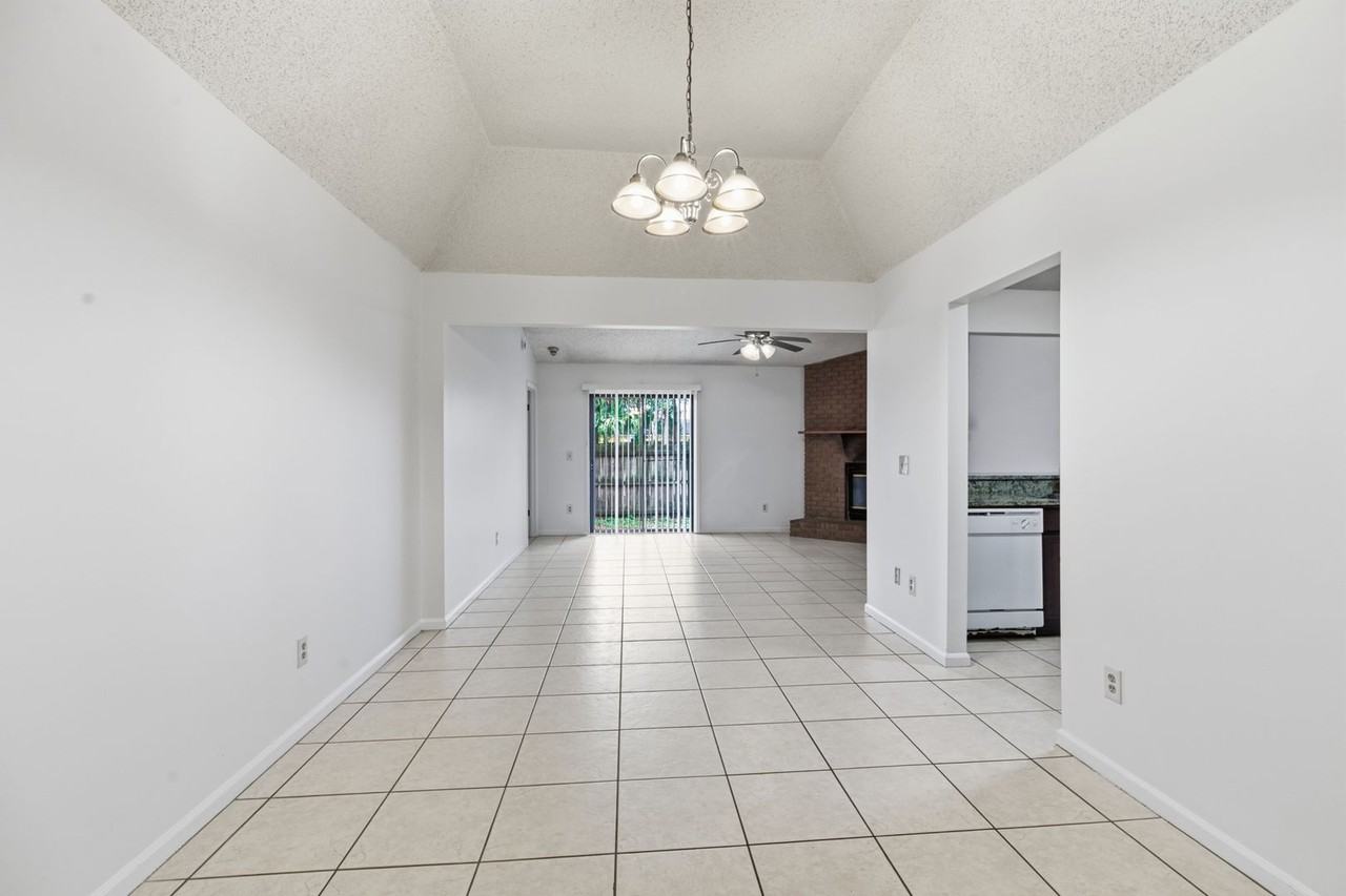 3544 Villa Pl - Photo 4 of 13