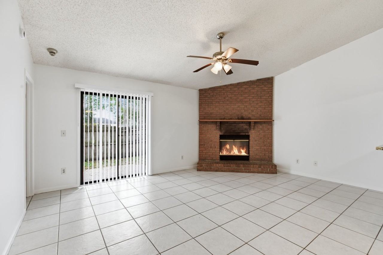 3544 Villa Pl - Photo 5 of 13