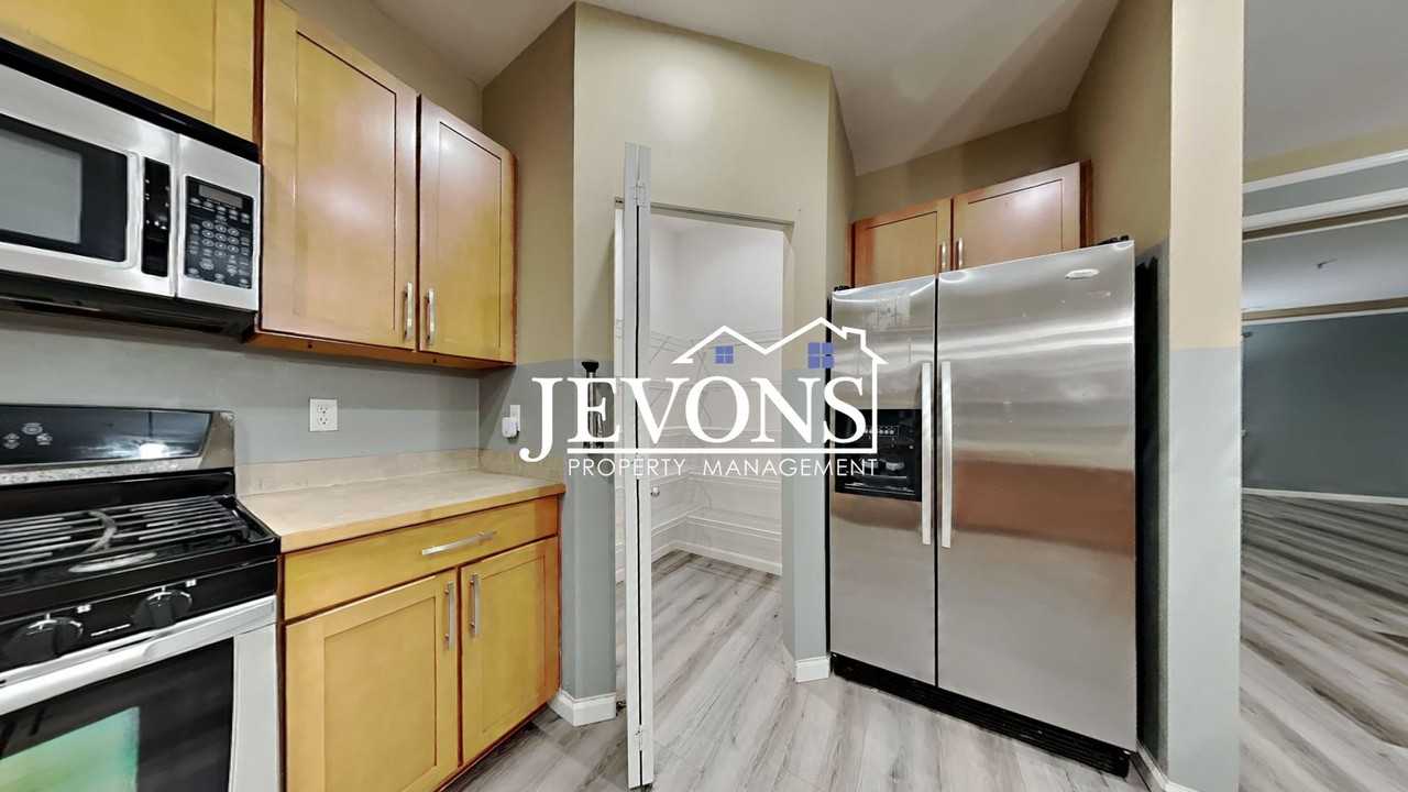 21254 40th Way S - Photo 3 of 50