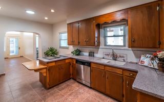 featured image of 1124 E 10th St #1