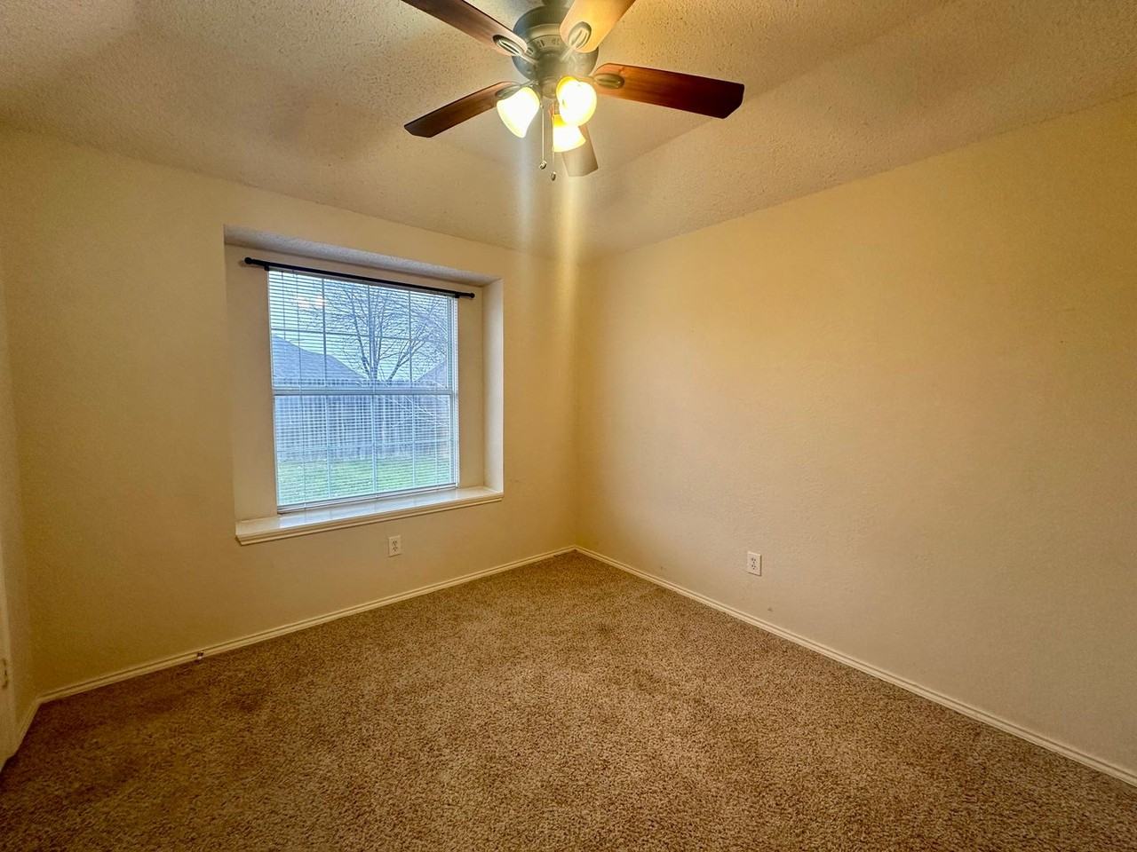 4721 Rincon Way - Photo 7 of 14