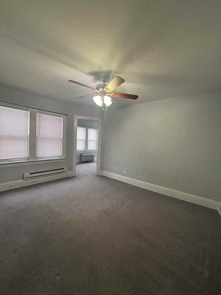 2921 Ludlow Rd - Photo 4 of 10