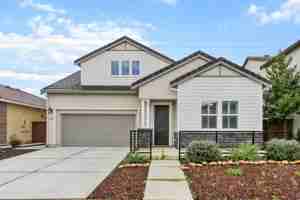 featured image of 1824 Estrada Dr