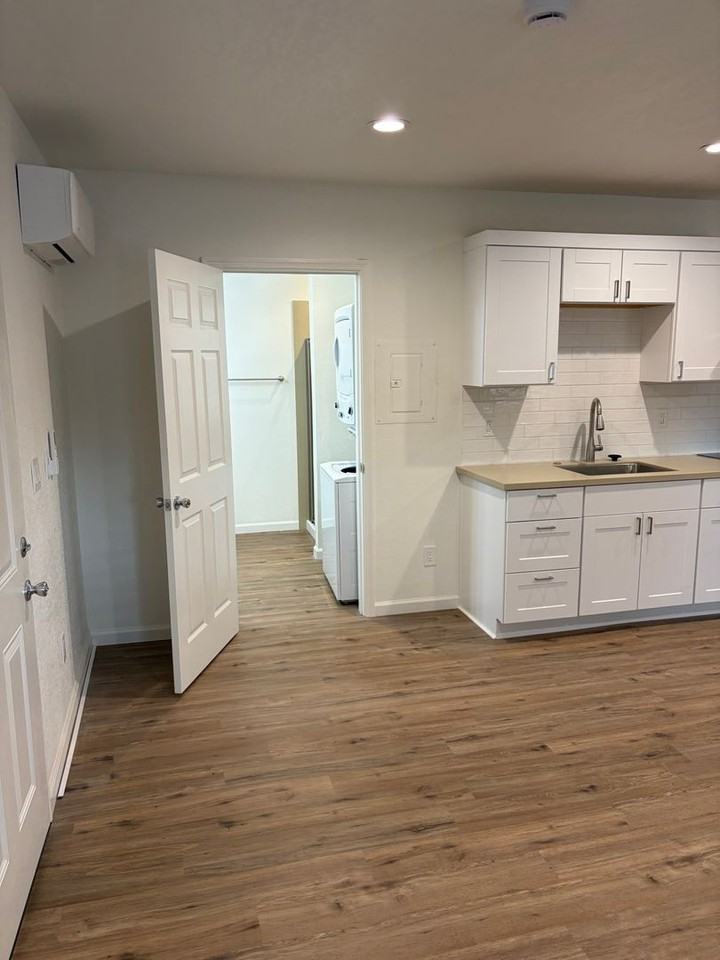 1434 Birch Ln #B - Photo 2 of 6