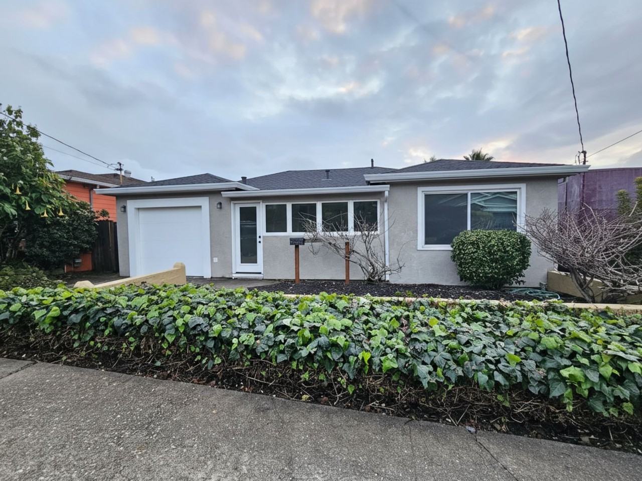 5934 Arlington Blvd - Photo 2 of 17