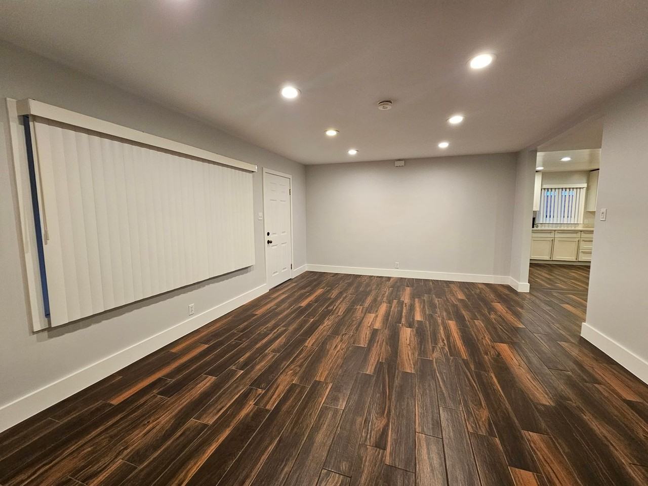 5934 Arlington Blvd - Photo 5 of 17