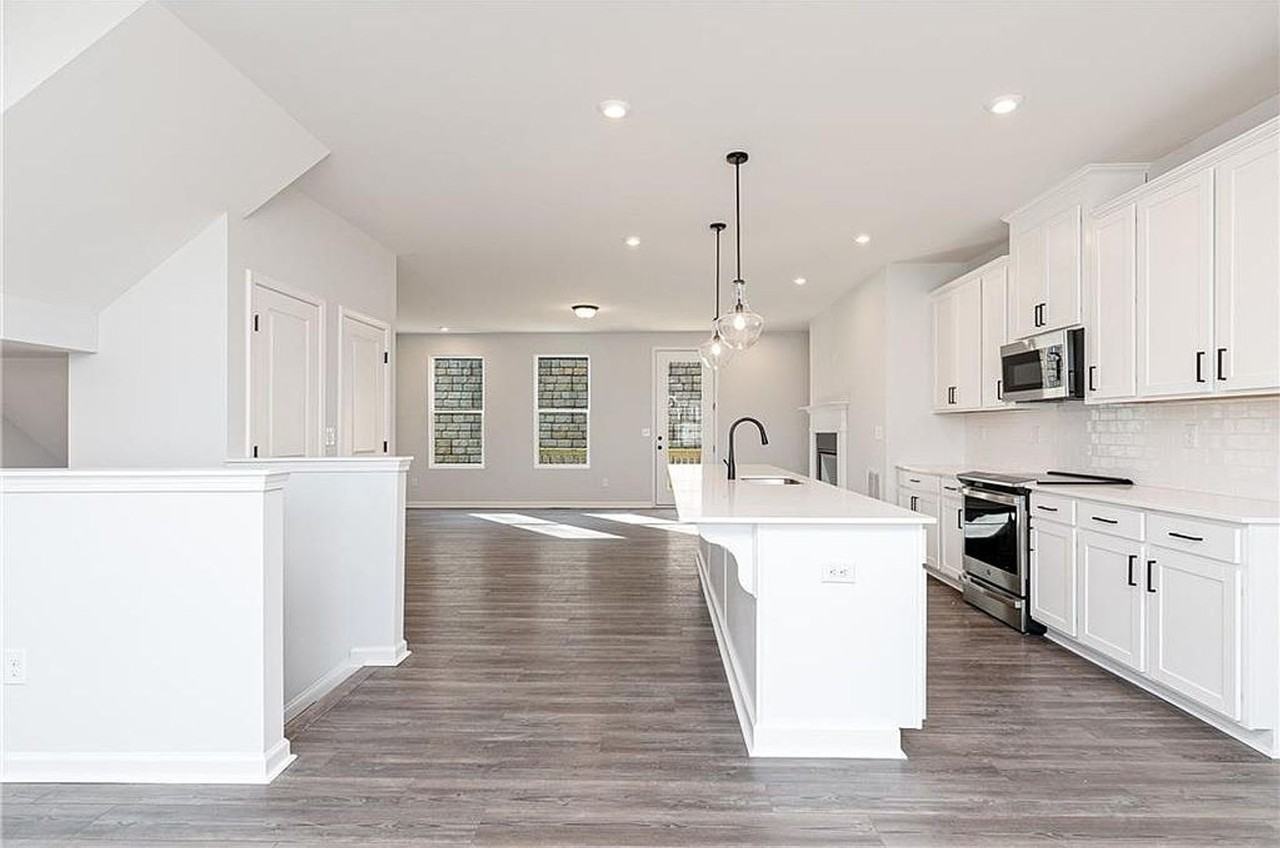 357 Skylar Way Se ##Se - Photo 5 of 12