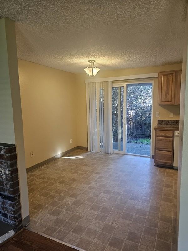 12650 Sw 127th Ave - Photo 3 of 8