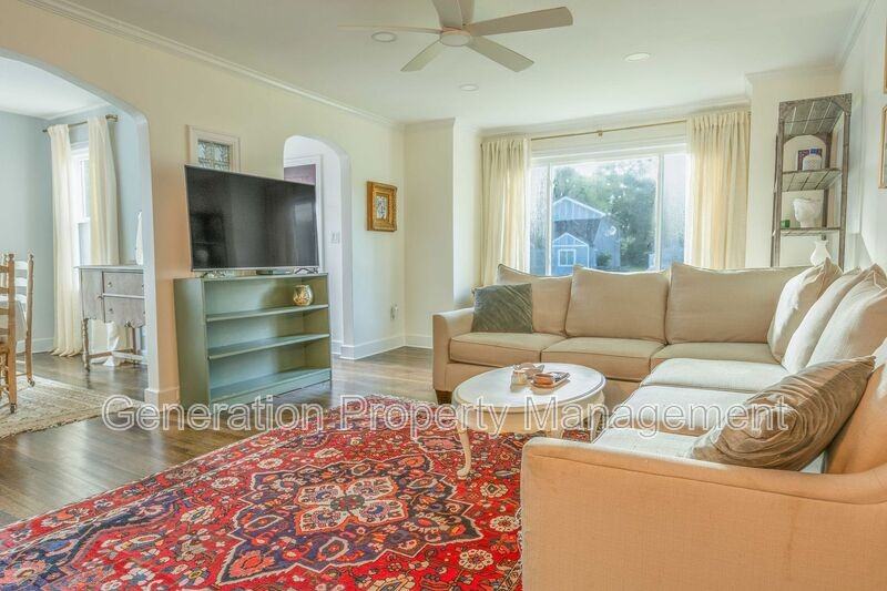 303 Shawnee Trl - Photo 3 of 30