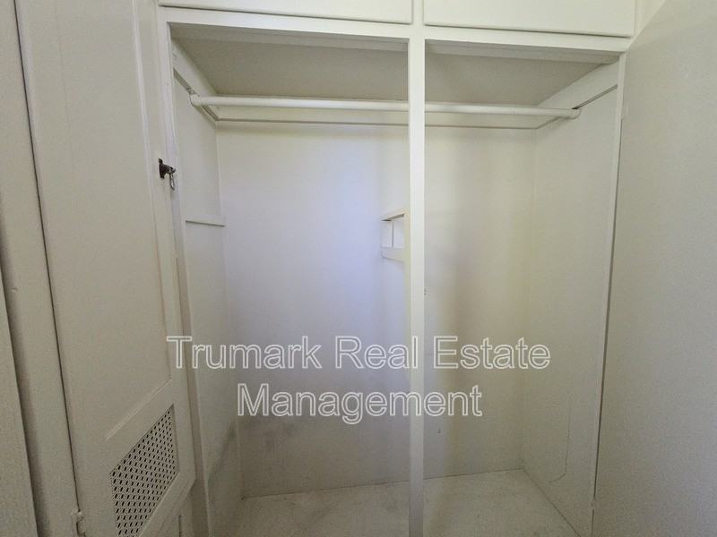 N Maryland Ave - Photo 6 of 11