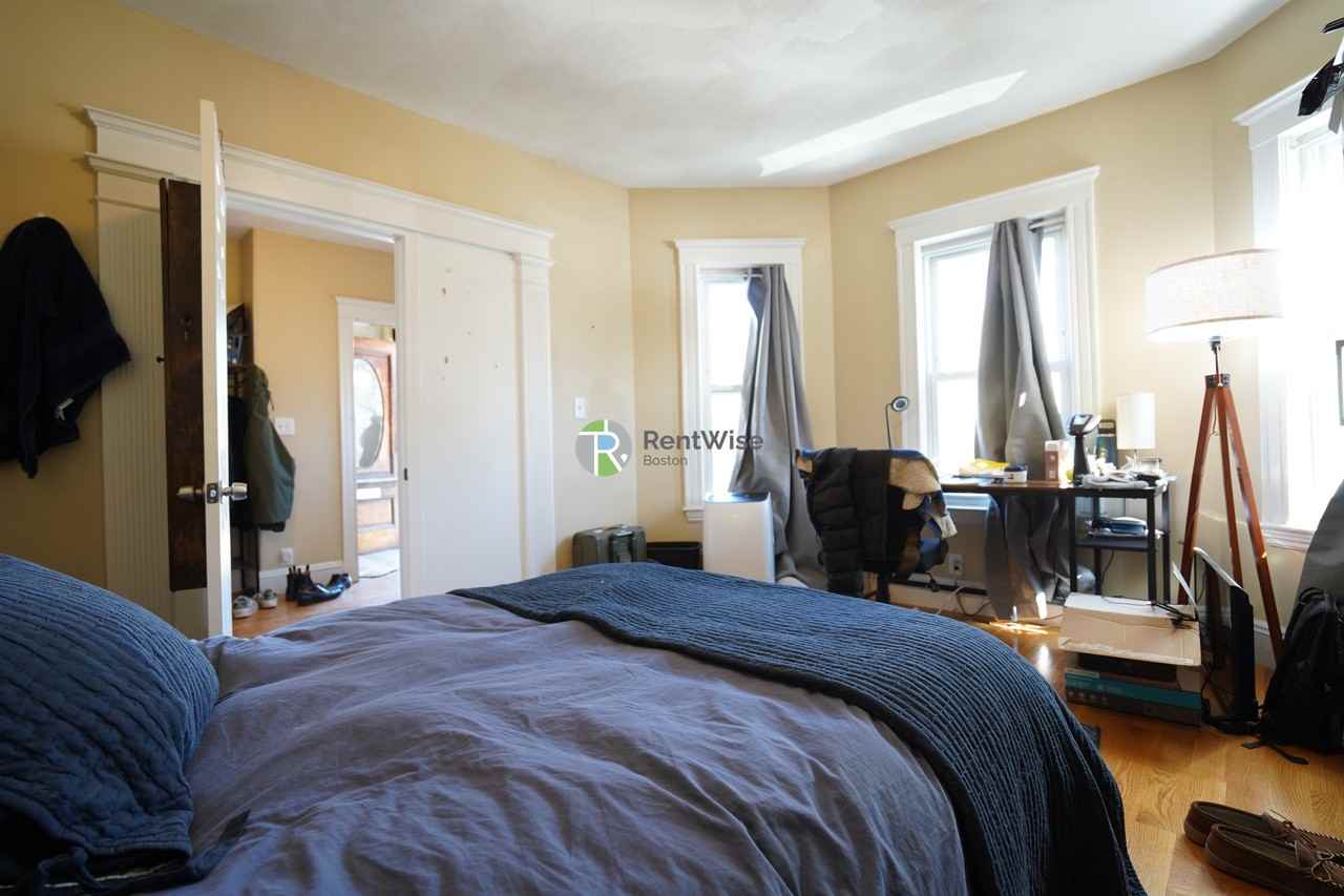 52 Pearson Rd #1 - Photo 5 of 16