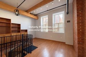 featured image of 172 Middle St #108