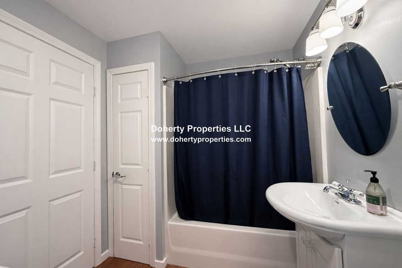 172 Middle St #108 - Photo 5 of 13