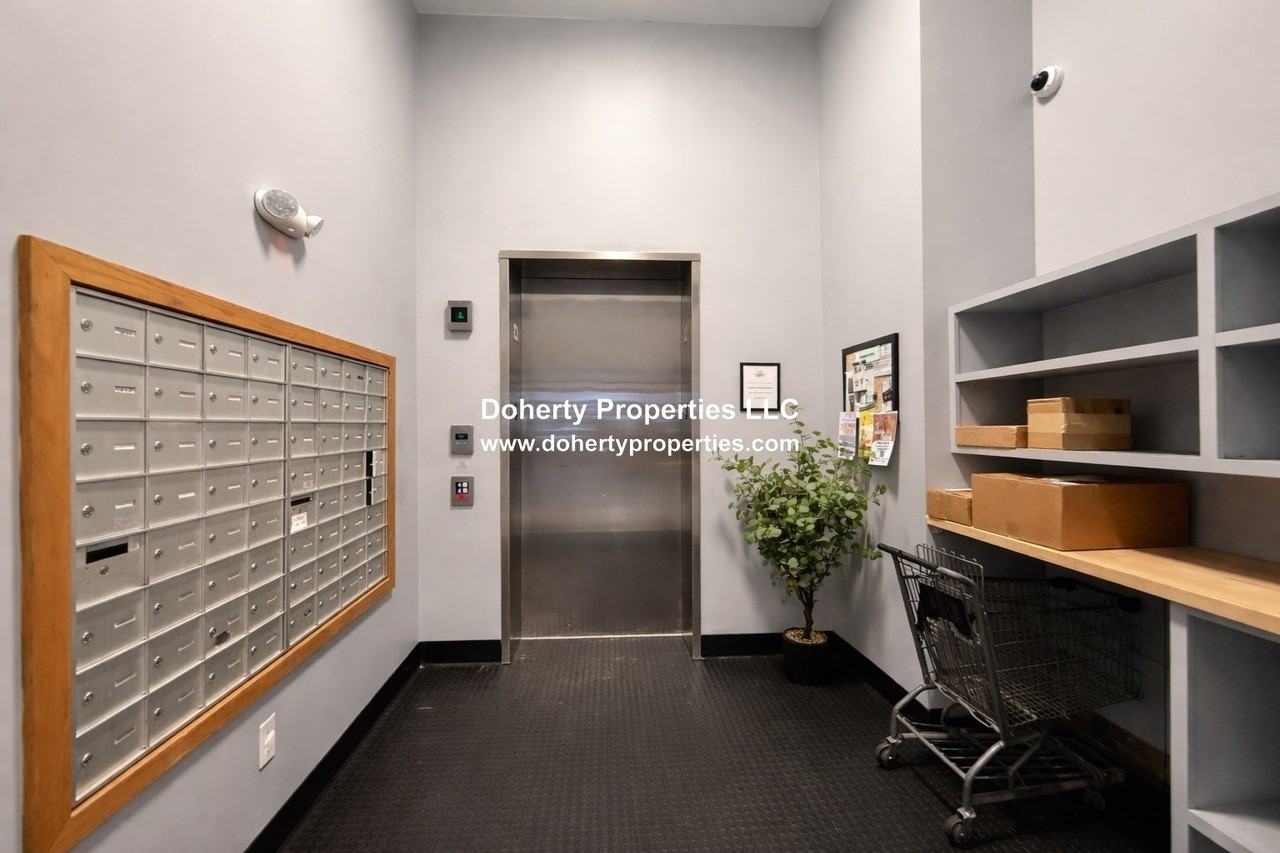 172 Middle St #108 - Photo 6 of 13