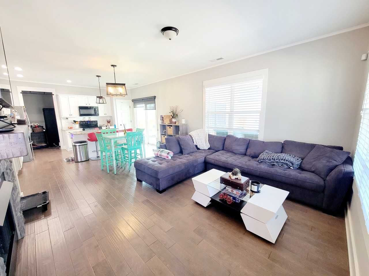 573 N Oneil St - Photo 3 of 31