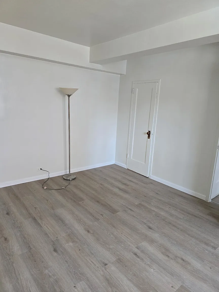 1959 Mcgraw Ave #2A - Photo 2 of 11