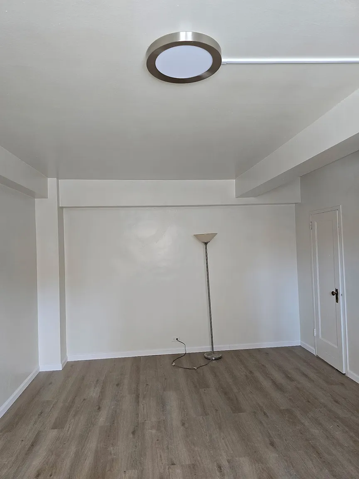 1959 Mcgraw Ave #2A - Photo 7 of 11