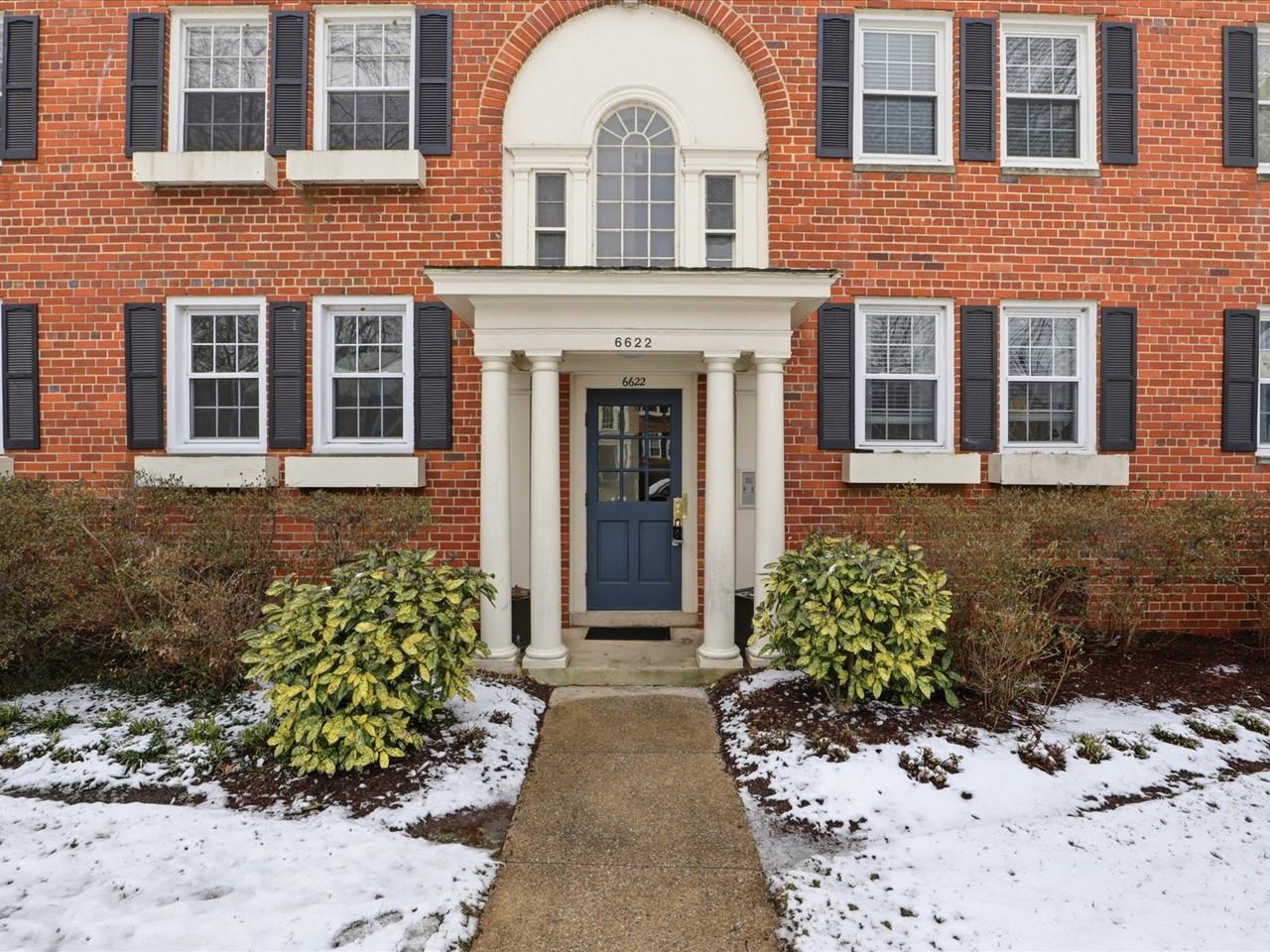 6622 10th St #B1 - Photo 3 of 43