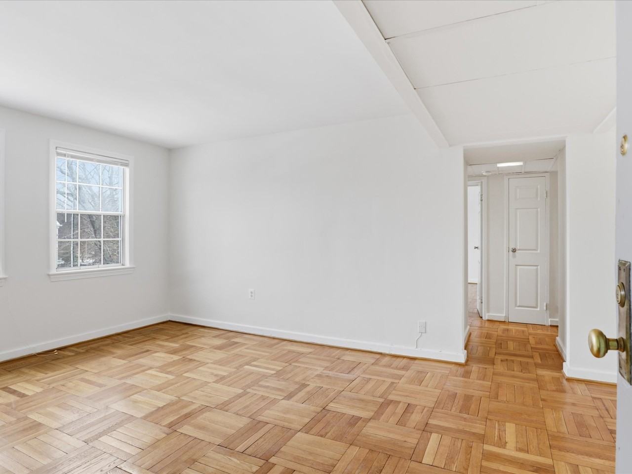 6622 10th St #B1 - Photo 5 of 43