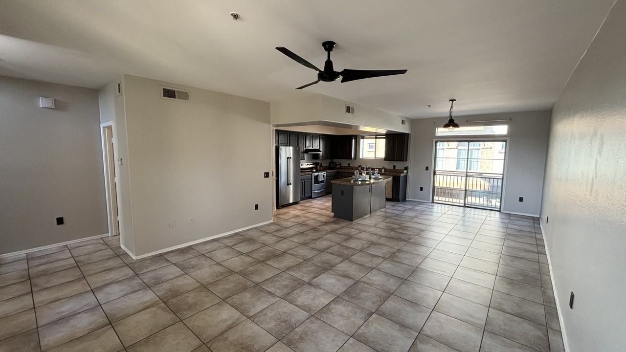 3250 W Greenway Rd - Photo 5 of 26