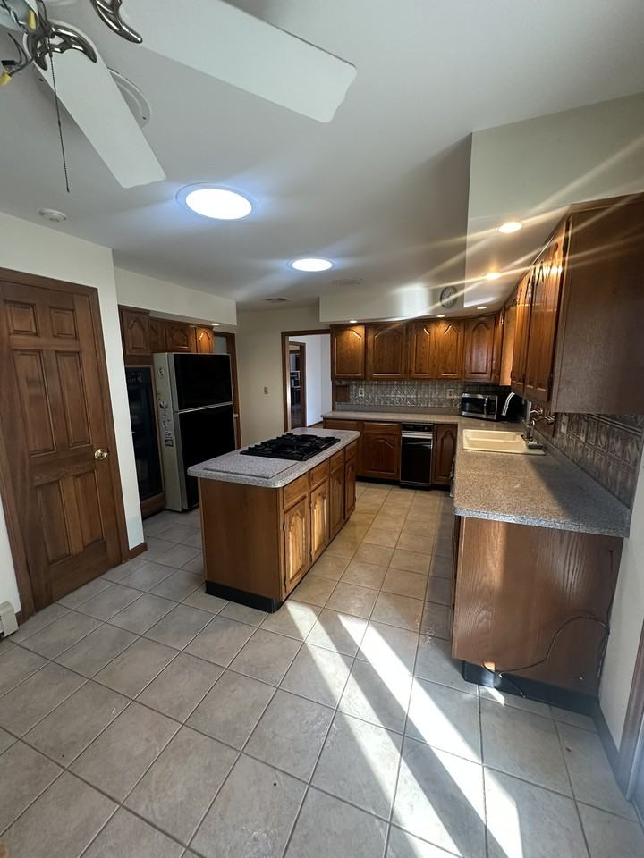 651 Aldrich Rd #NA - Photo 4 of 50