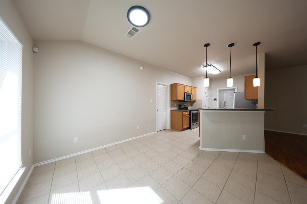 2004 Jake Dr - Photo 7 of 23