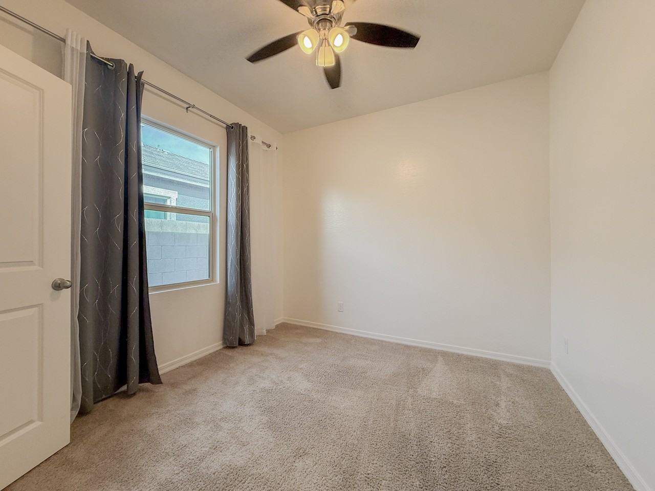 5815 N 195th Dr - Photo 5 of 25