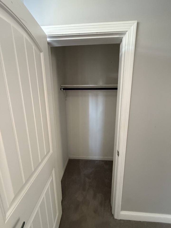 102 104 White St #102APT2 - Photo 4 of 6