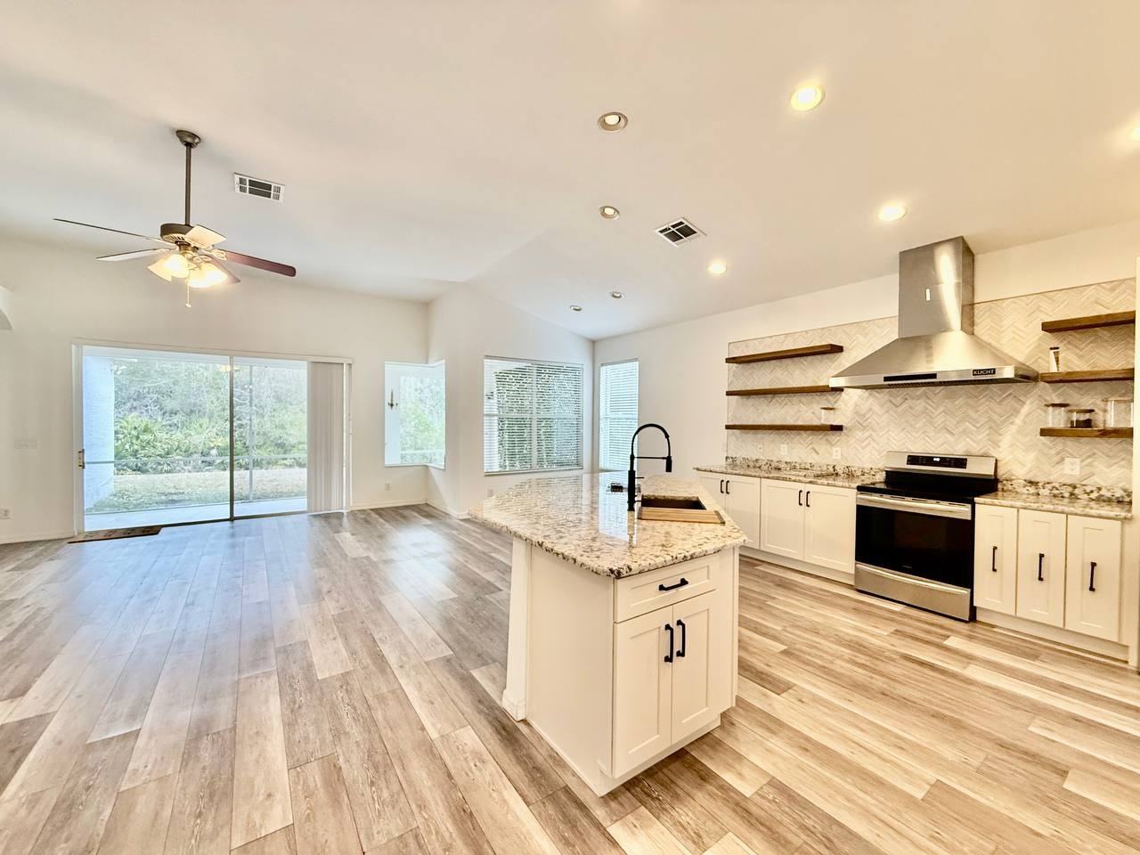 10226 Evergreen Hill Dr - Photo 6 of 44