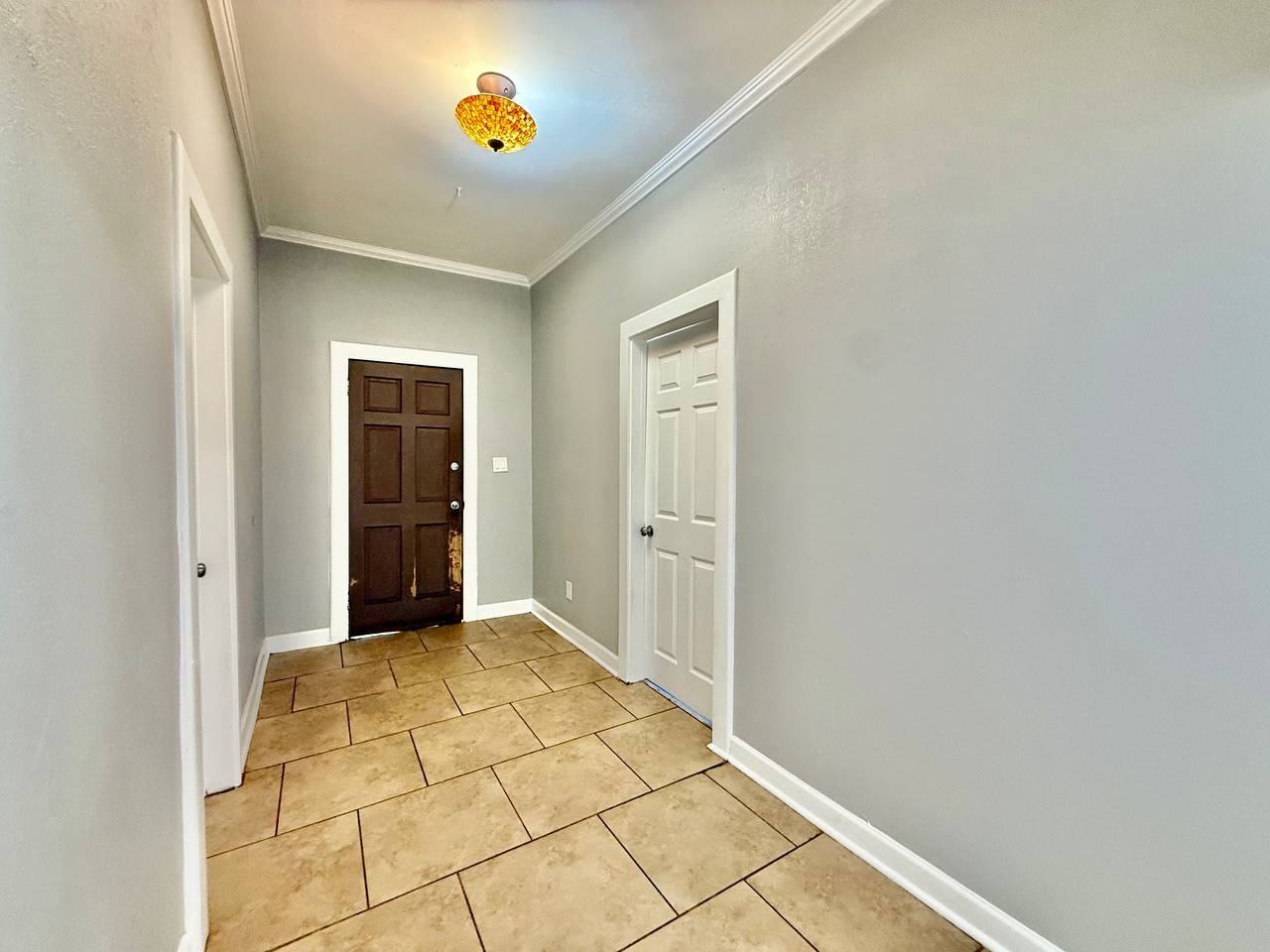 1216 E 24th Ave - Photo 5 of 33