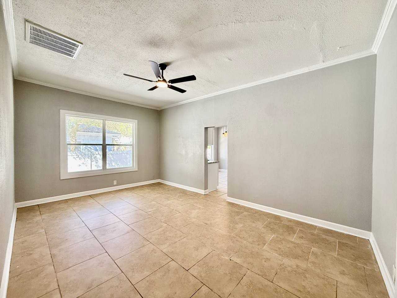 1216 E 24th Ave - Photo 6 of 33