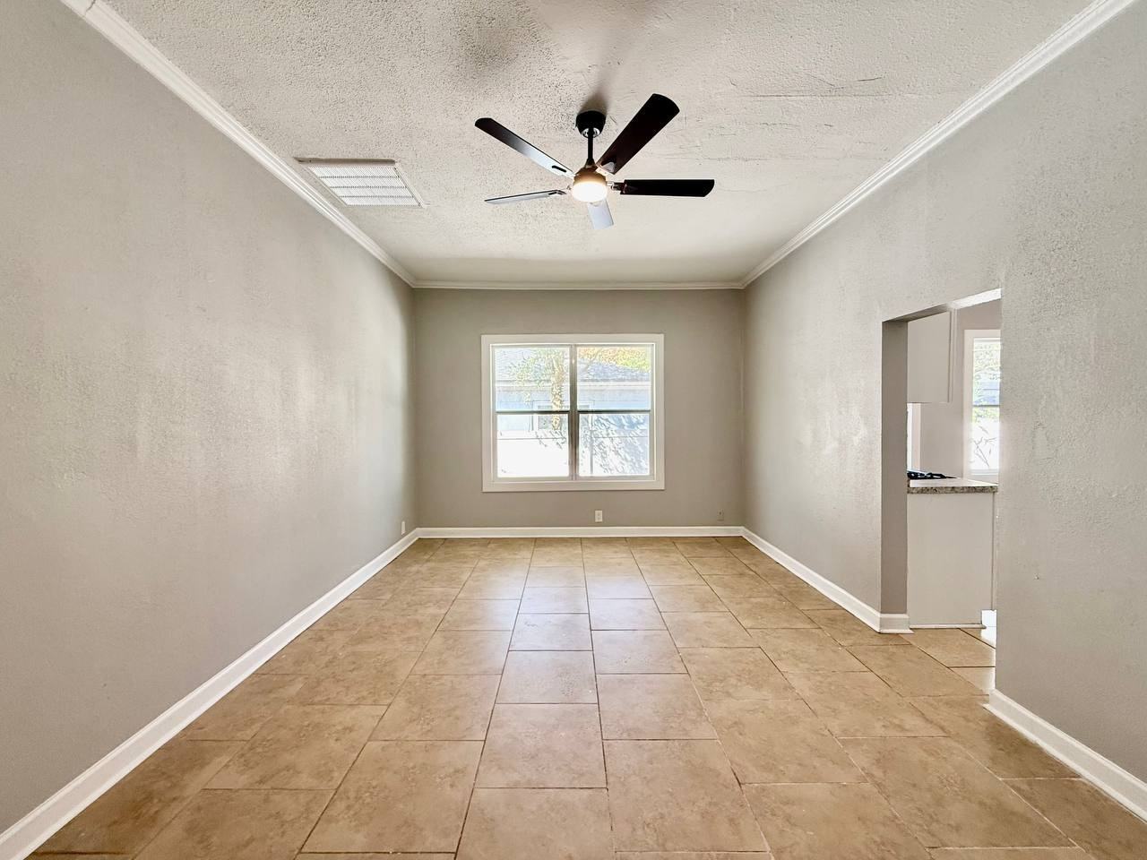 1216 E 24th Ave - Photo 7 of 33