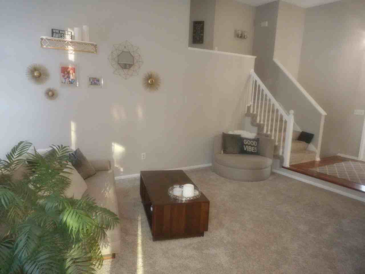 598 Eden Cir - Photo 3 of 17